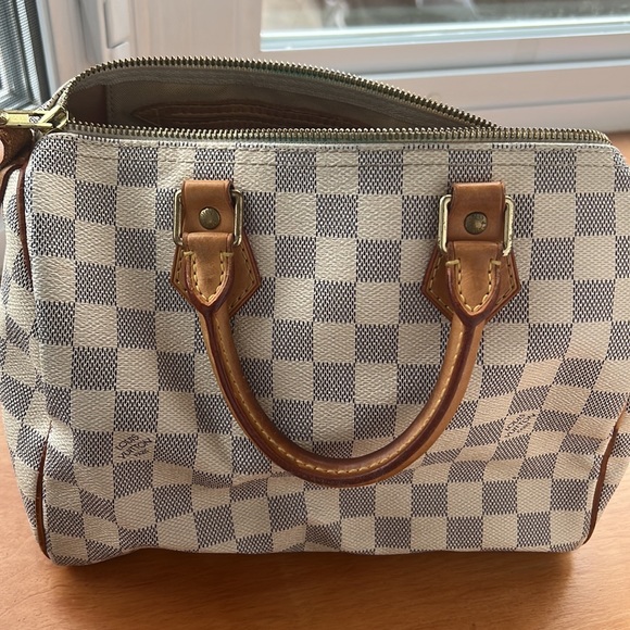 Authentic Louis Vuitton Speedy 30 - Picture 3 of 6